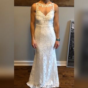 White Lace Wedding Dress/Gown